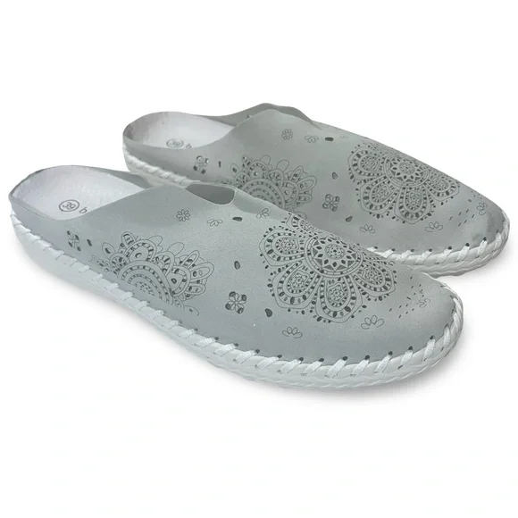 Bernie Mev. Women's Tracy Slip-On Mules Soft Gray Size 8.5 - Picture 2 of 7